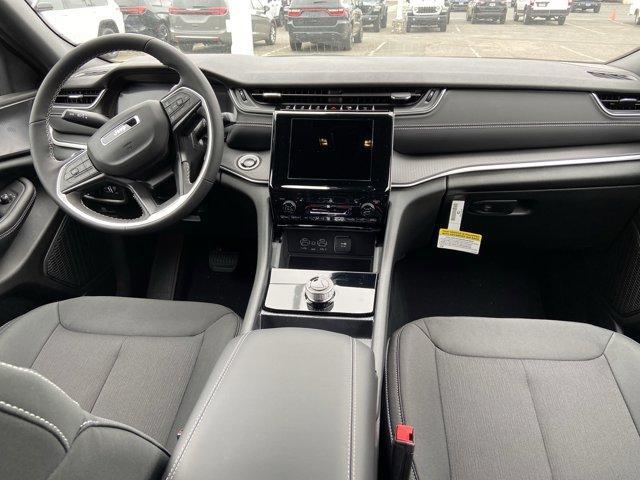 new 2025 Jeep Grand Cherokee car, priced at $39,398