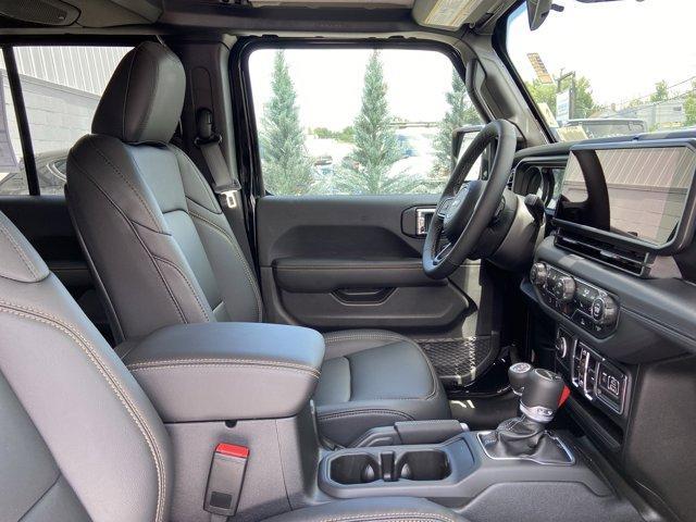 new 2025 Jeep Gladiator car, priced at $45,627