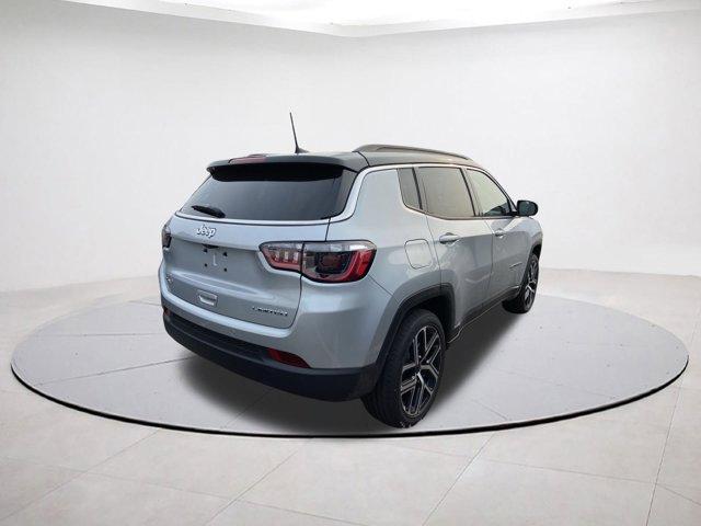 new 2025 Jeep Compass car, priced at $30,993