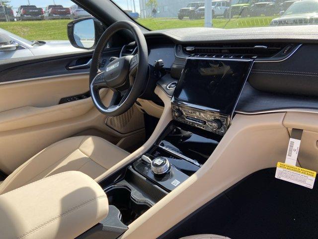 new 2025 Jeep Grand Cherokee car, priced at $48,888