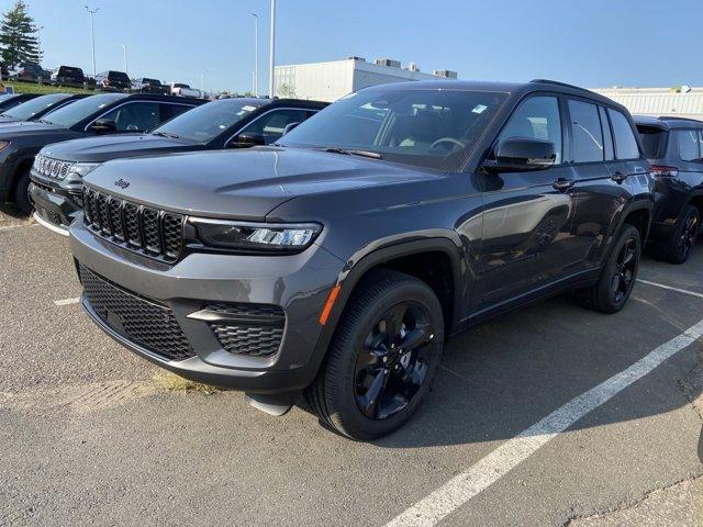 new 2025 Jeep Grand Cherokee car, priced at $39,712