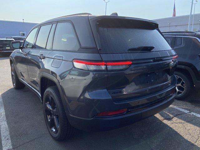 new 2025 Jeep Grand Cherokee car, priced at $39,712