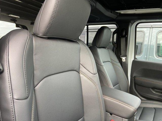 new 2025 Jeep Wrangler car, priced at $59,171