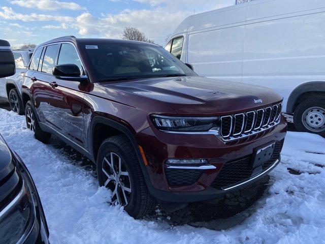 new 2025 Jeep Grand Cherokee car, priced at $43,814