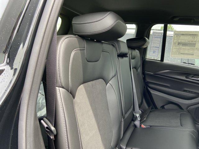 new 2025 Jeep Grand Cherokee car, priced at $43,446