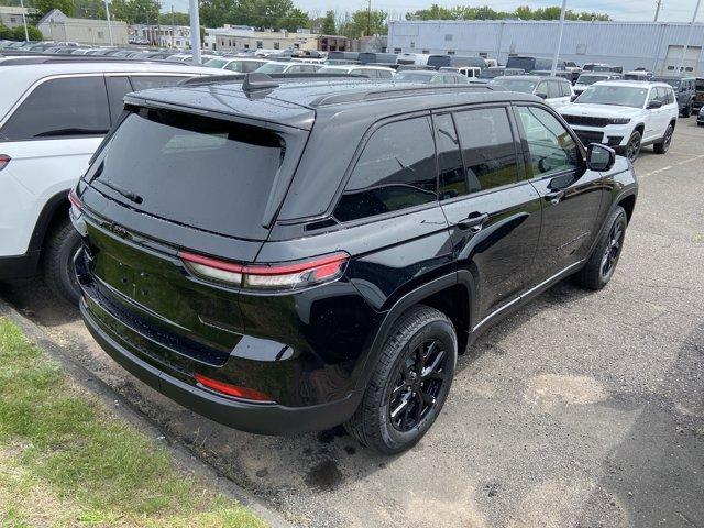 new 2025 Jeep Grand Cherokee car, priced at $43,446