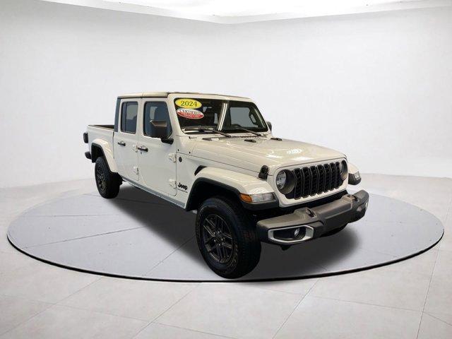 used 2024 Jeep Gladiator car, priced at $36,999