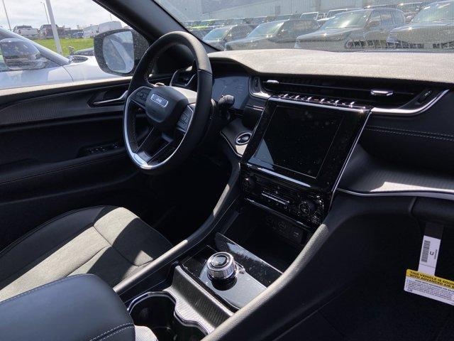 new 2025 Jeep Grand Cherokee car, priced at $43,955