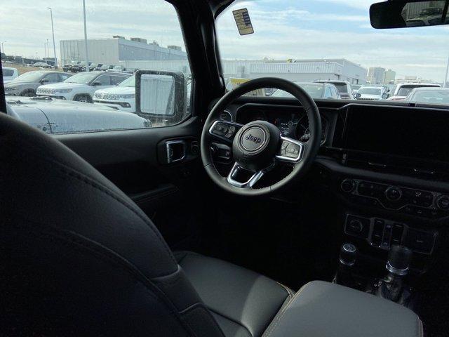 new 2025 Jeep Wrangler car, priced at $61,035
