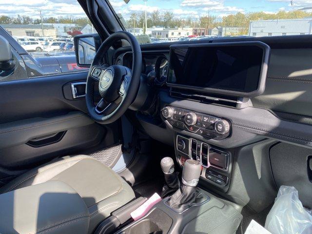 new 2025 Jeep Gladiator car, priced at $56,016