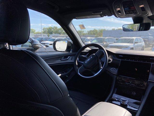 new 2025 Jeep Grand Cherokee car, priced at $43,434