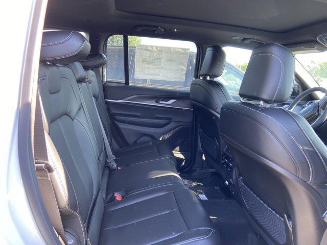 new 2025 Jeep Grand Cherokee car, priced at $43,434