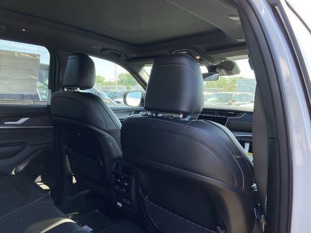 new 2025 Jeep Grand Cherokee car, priced at $43,434