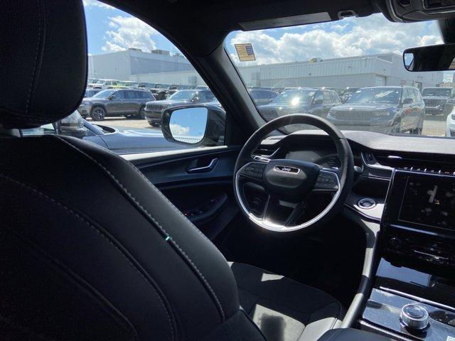 new 2025 Jeep Grand Cherokee car, priced at $43,012