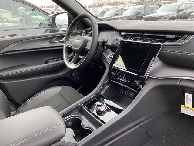new 2025 Jeep Grand Cherokee car, priced at $42,712