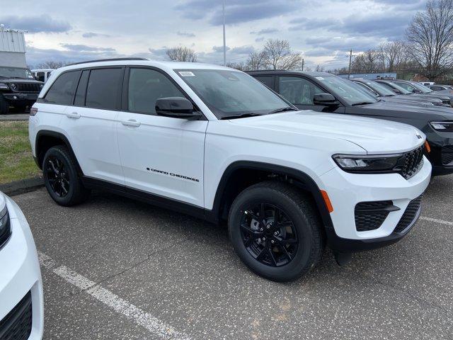 new 2025 Jeep Grand Cherokee car, priced at $42,712