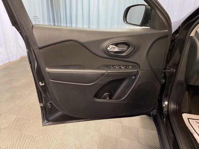 used 2015 Jeep Cherokee car, priced at $7,699
