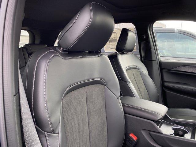 new 2025 Jeep Grand Cherokee car, priced at $42,144