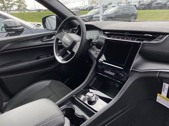 new 2025 Jeep Grand Cherokee car, priced at $42,144