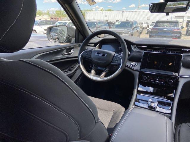 new 2025 Jeep Grand Cherokee car, priced at $41,259