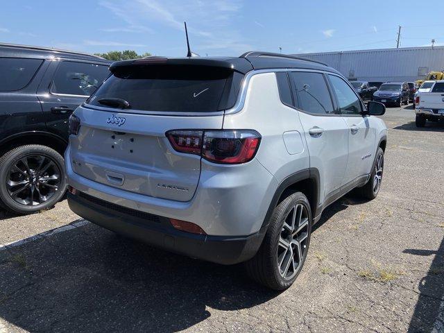 new 2025 Jeep Compass car, priced at $33,175