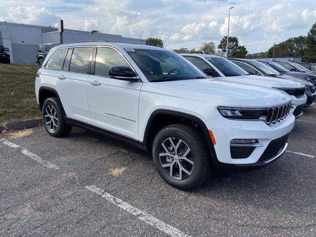 new 2025 Jeep Grand Cherokee car, priced at $43,231