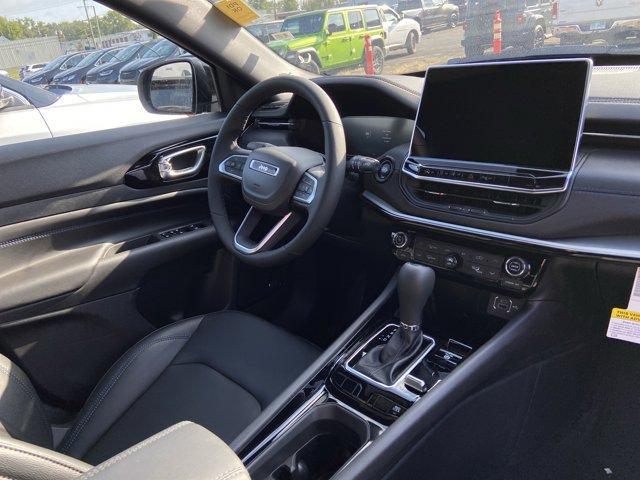 new 2025 Jeep Compass car, priced at $33,682