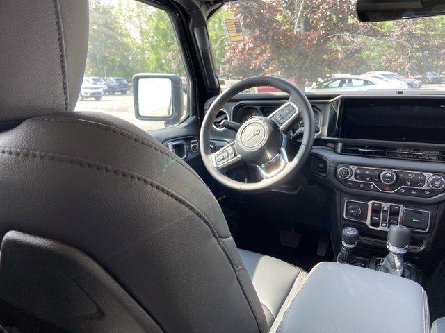 new 2025 Jeep Wrangler car, priced at $54,528