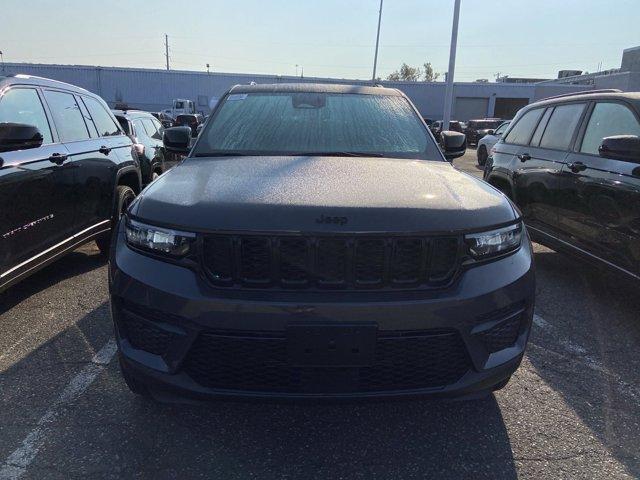 new 2025 Jeep Grand Cherokee car, priced at $38,099