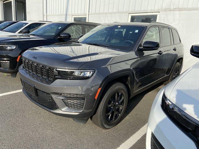 new 2025 Jeep Grand Cherokee car, priced at $41,577
