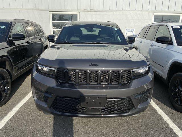 new 2025 Jeep Grand Cherokee car, priced at $41,577