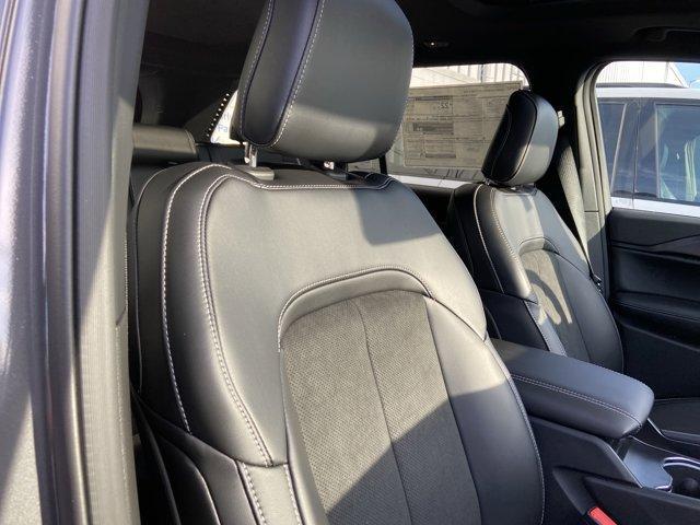 new 2025 Jeep Grand Cherokee car, priced at $41,577