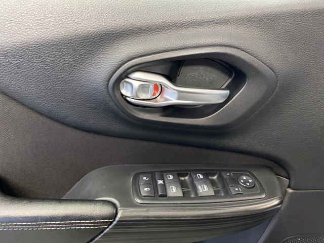 used 2015 Jeep Cherokee car, priced at $9,799