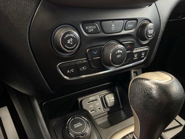 used 2015 Jeep Cherokee car, priced at $9,799