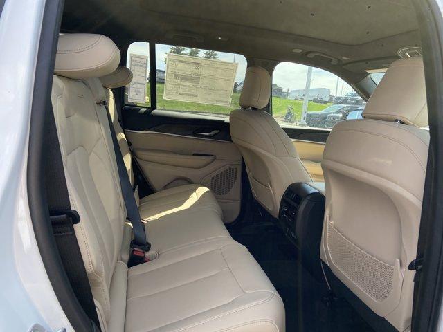new 2025 Jeep Grand Cherokee car, priced at $47,120