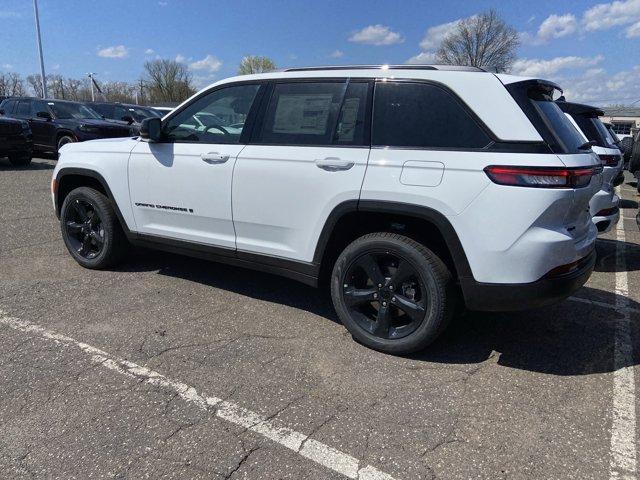 new 2025 Jeep Grand Cherokee car, priced at $47,120