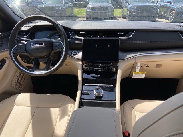 new 2025 Jeep Grand Cherokee car, priced at $47,120