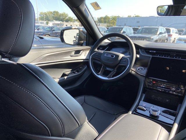 new 2025 Jeep Grand Cherokee car, priced at $45,760