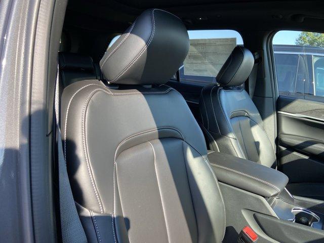 new 2025 Jeep Grand Cherokee car, priced at $45,760