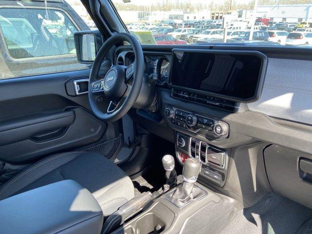 new 2025 Jeep Wrangler car, priced at $51,925