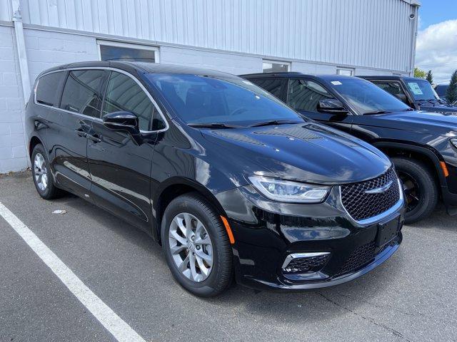 new 2025 Chrysler Pacifica car, priced at $43,433