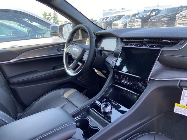 new 2025 Jeep Grand Cherokee car, priced at $41,670