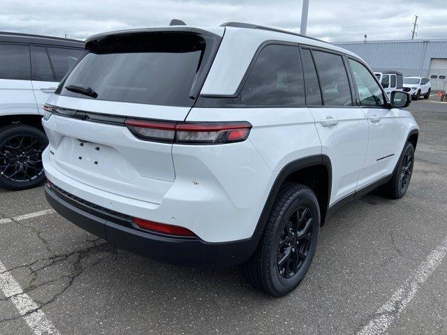 new 2025 Jeep Grand Cherokee car, priced at $41,933
