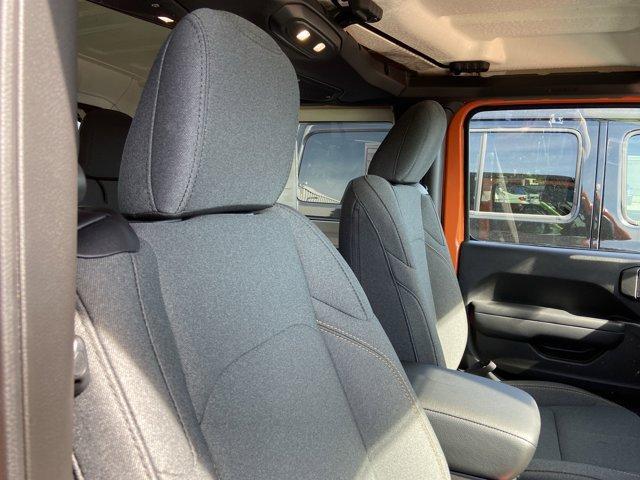 new 2025 Jeep Wrangler car, priced at $39,473