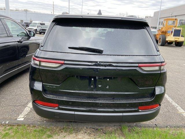 new 2025 Jeep Grand Cherokee car, priced at $42,793