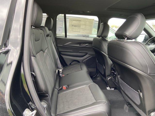 new 2025 Jeep Grand Cherokee car, priced at $42,793
