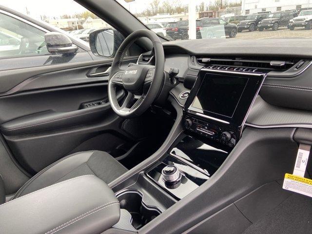 new 2025 Jeep Grand Cherokee car, priced at $42,793