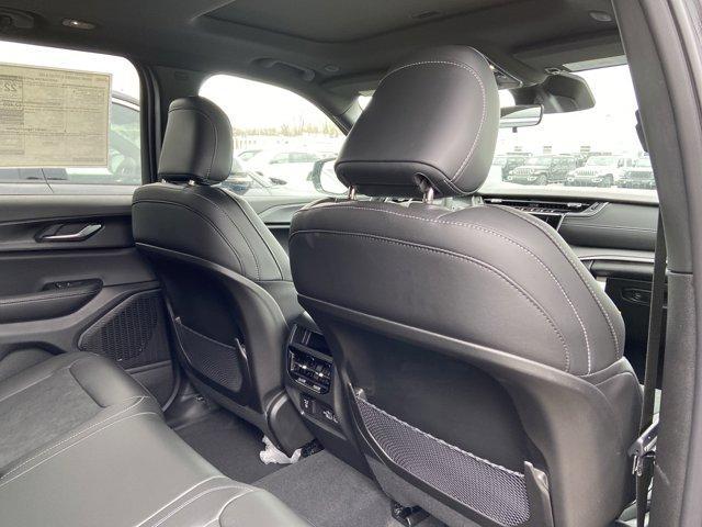 new 2025 Jeep Grand Cherokee car, priced at $42,793