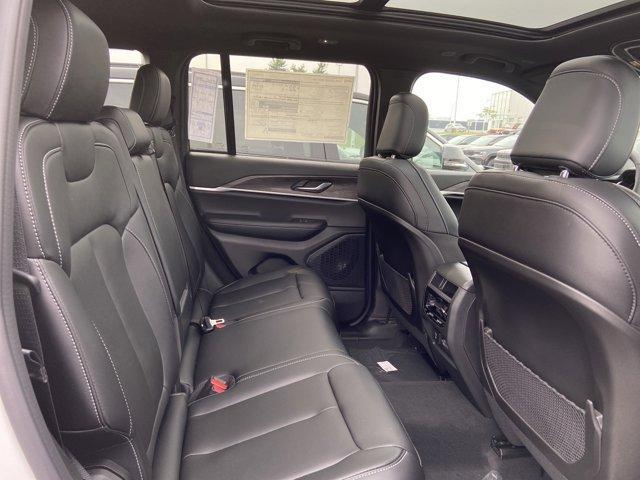 new 2025 Jeep Grand Cherokee car, priced at $45,188