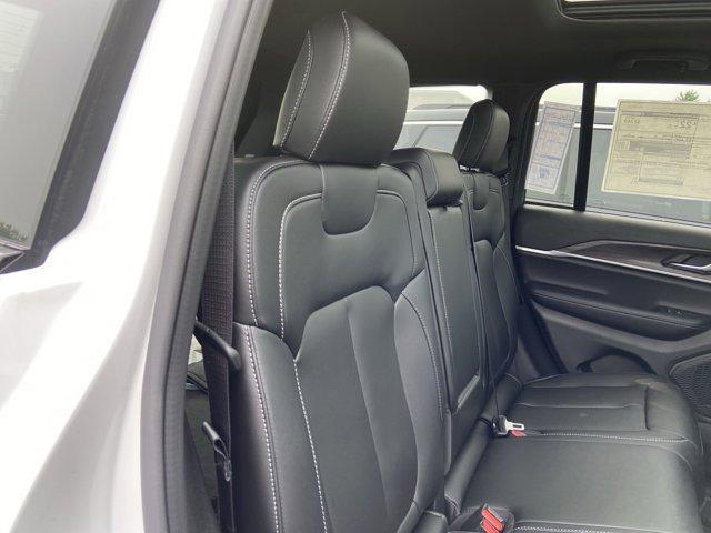 new 2025 Jeep Grand Cherokee car, priced at $45,188
